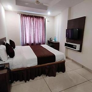 Hotel Golden Rays